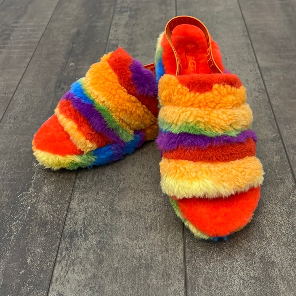 New! Ugg Fluff Yeah Slide Slipper / Sandal Cali Collage in 🌈 Rainbow Stripes
